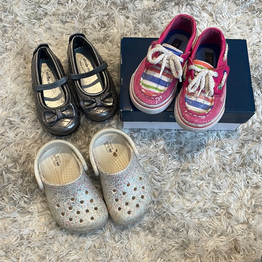 3 pairs toddler shoes